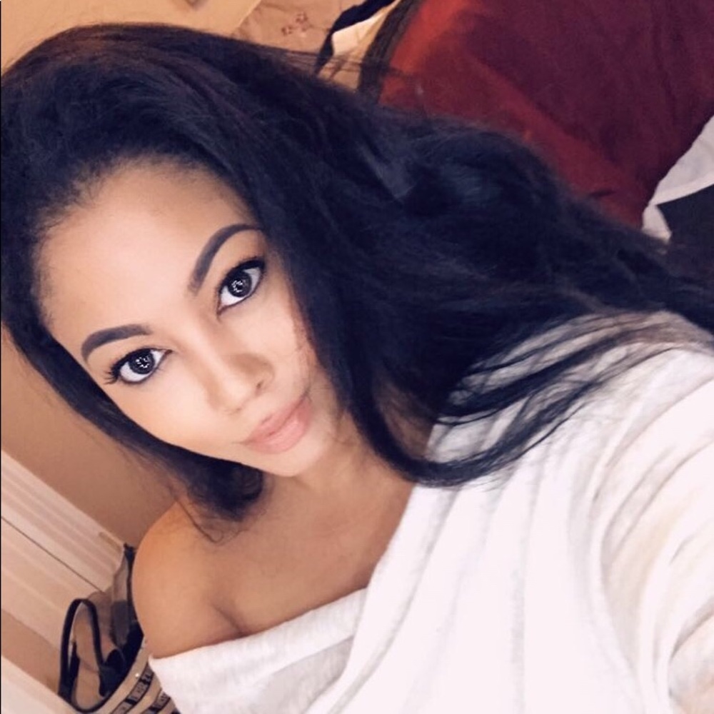 Meet your Posher, Insta: Shavorn_priscilla